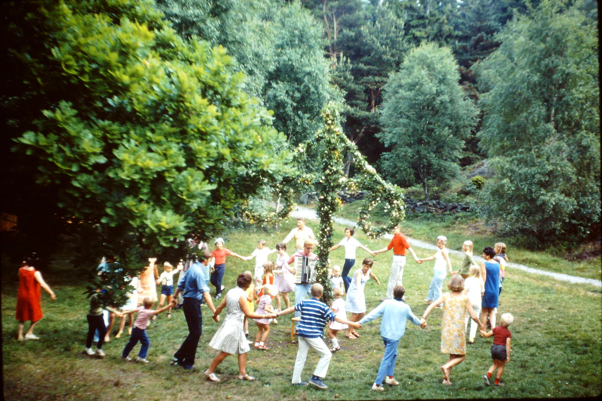 Midsommarfirande i Bovallstrand