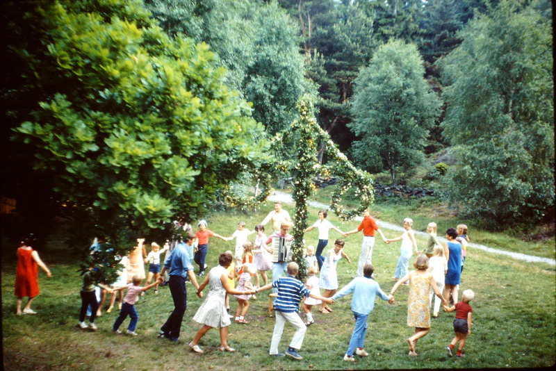 Midsommarfirande i Bovallstrand